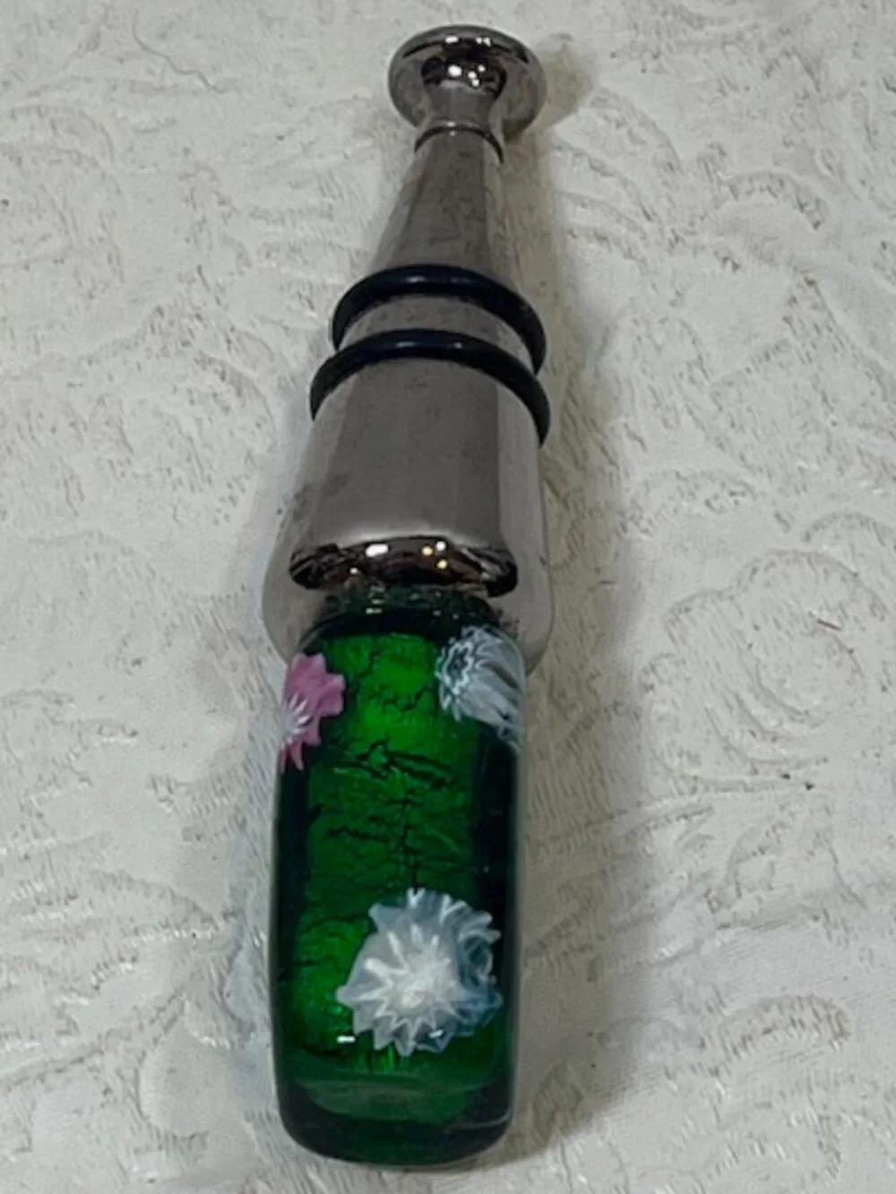 VTG Handmade Murano style Wine Bottle Stopper Green Glass Floral Metal End 4